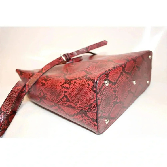 Sassy Jones NEW Pamela Snake Print ReEmbossed Large Crossbody Bag - Picture 9 of 16